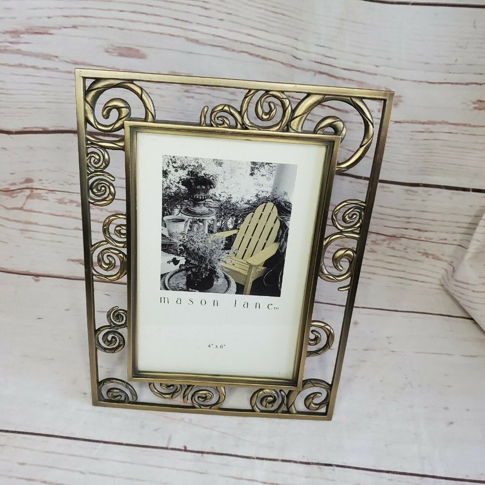 Mason Lane 4x6 Embossed Spiral Metal Bronze Photo Frame